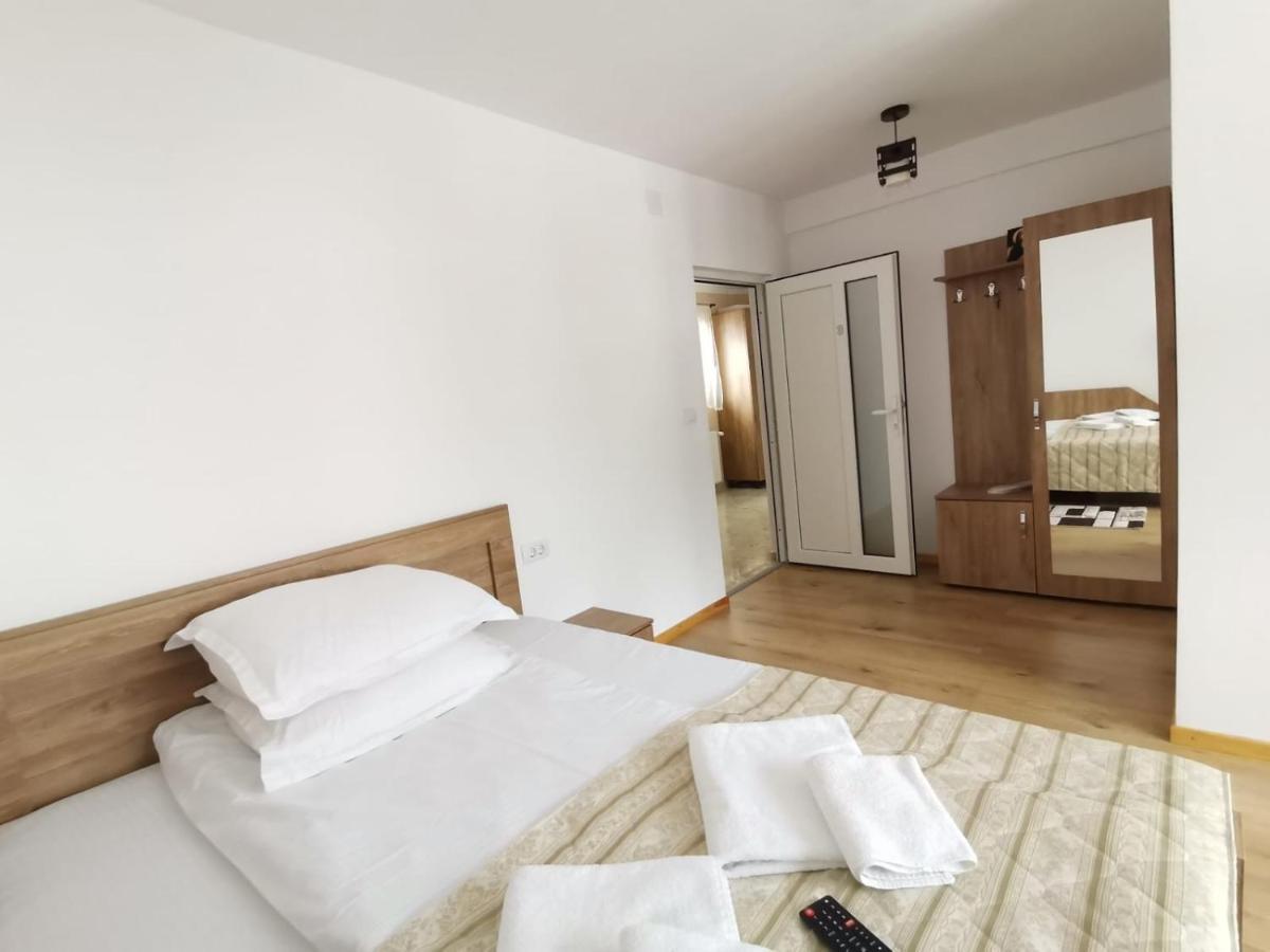 Casa Dana Olteanu Hotel Moeciu De Sus Exterior foto